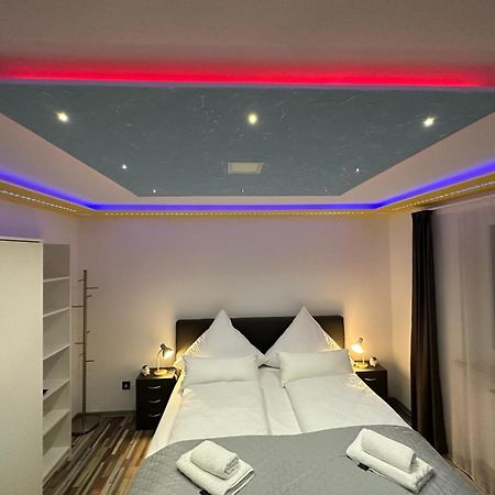 Modern Apartments Neuburg P - Top - 2 Zimmer, Komfort, Balkon, Wi-Fi, Smart Tv, Grosse Dusche, Kueche Neubourg-sur-le-Danube Extérieur photo