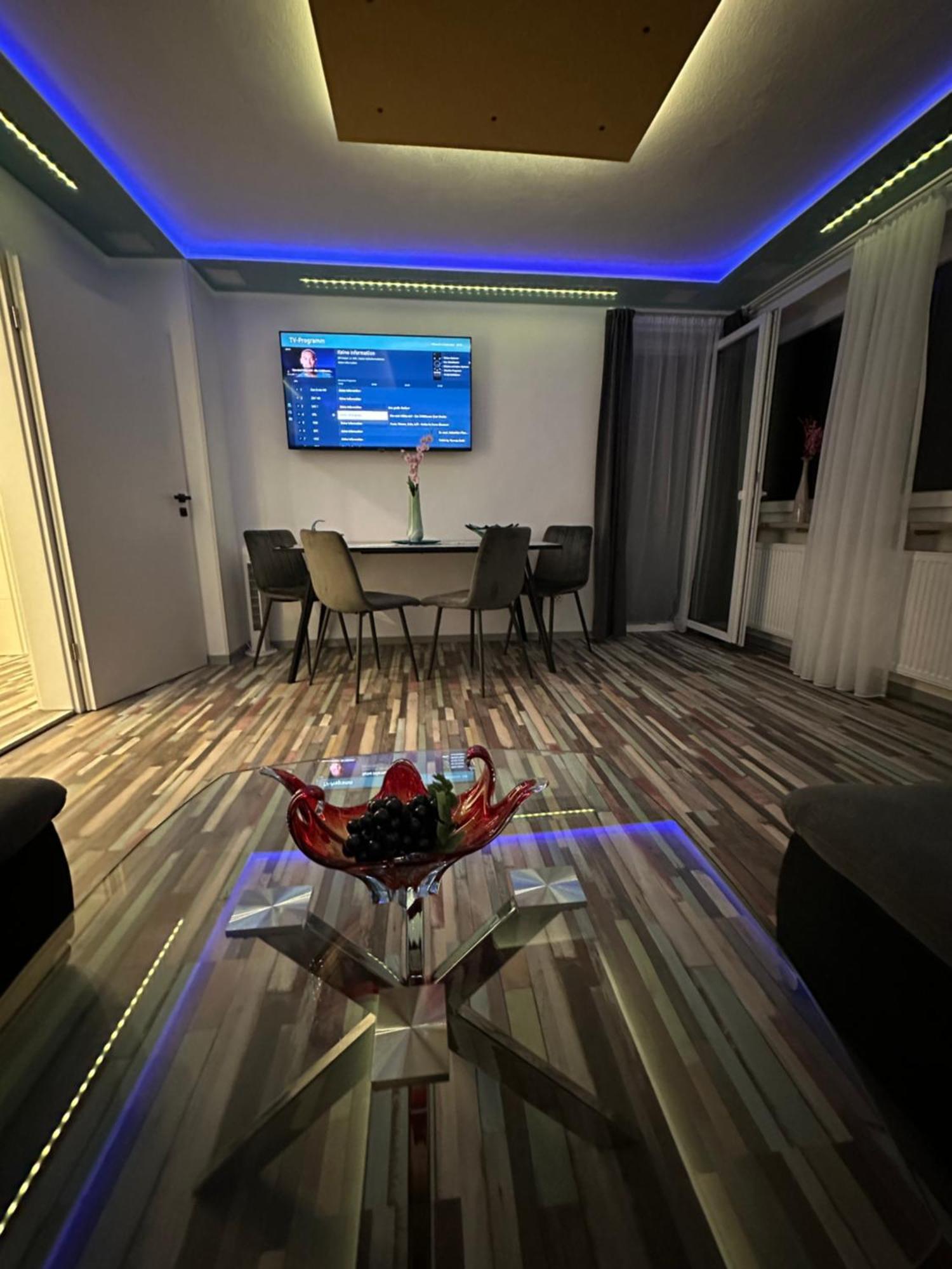 Modern Apartments Neuburg P - Top - 2 Zimmer, Komfort, Balkon, Wi-Fi, Smart Tv, Grosse Dusche, Kueche Neubourg-sur-le-Danube Extérieur photo