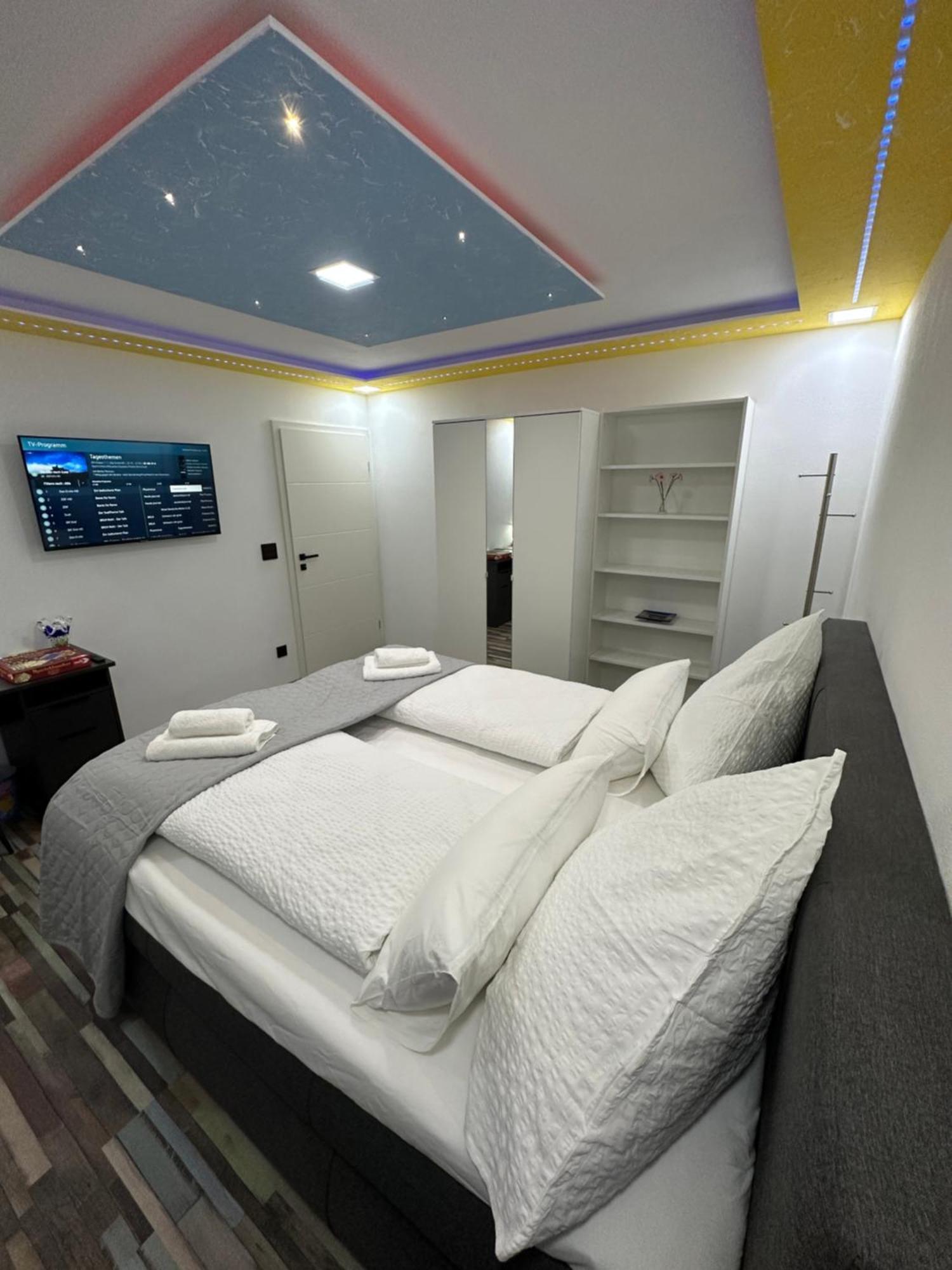 Modern Apartments Neuburg P - Top - 2 Zimmer, Komfort, Balkon, Wi-Fi, Smart Tv, Grosse Dusche, Kueche Neubourg-sur-le-Danube Extérieur photo