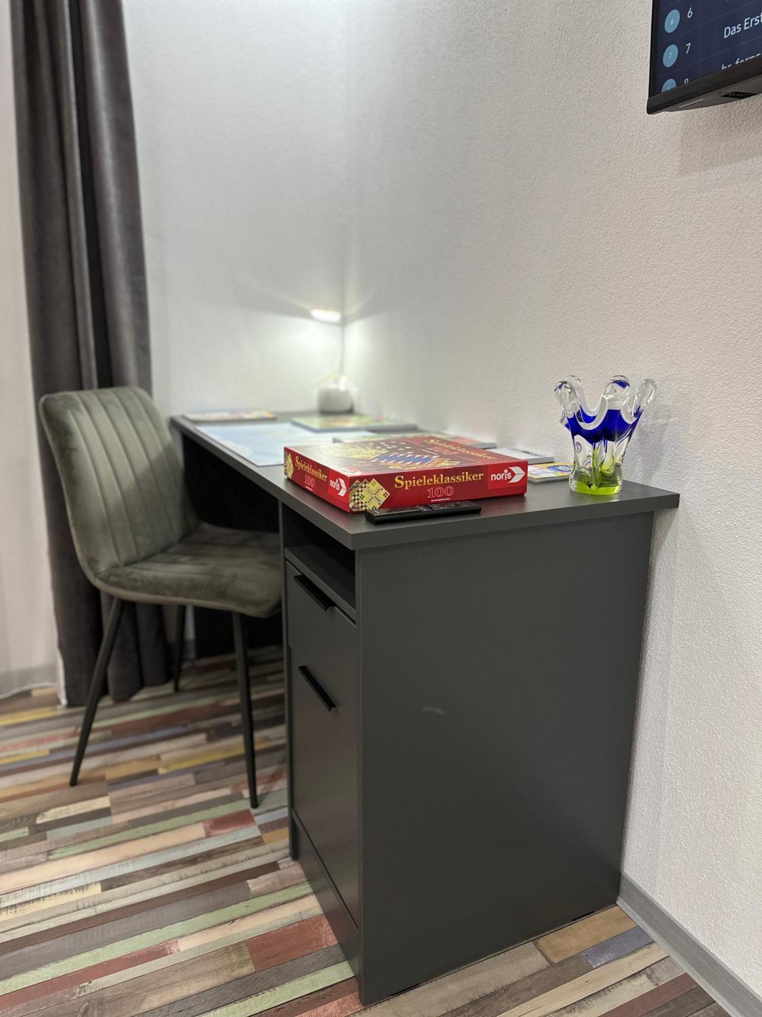 Modern Apartments Neuburg P - Top - 2 Zimmer, Komfort, Balkon, Wi-Fi, Smart Tv, Grosse Dusche, Kueche Neubourg-sur-le-Danube Extérieur photo