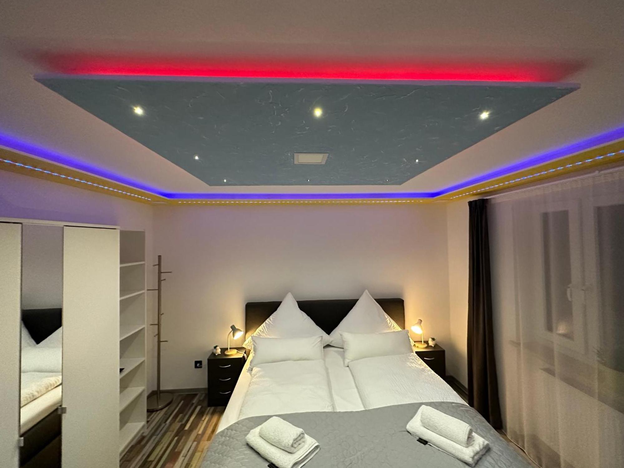 Modern Apartments Neuburg P - Top - 2 Zimmer, Komfort, Balkon, Wi-Fi, Smart Tv, Grosse Dusche, Kueche Neubourg-sur-le-Danube Extérieur photo