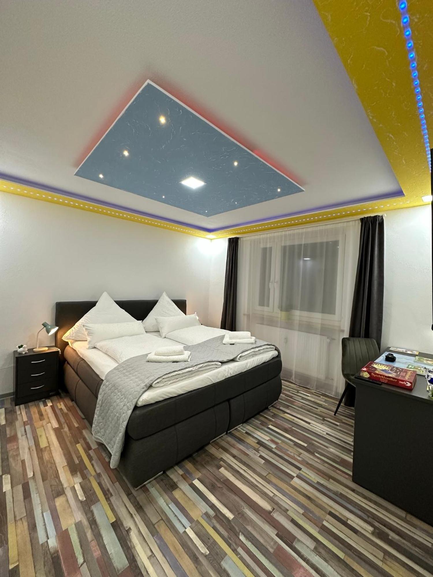 Modern Apartments Neuburg P - Top - 2 Zimmer, Komfort, Balkon, Wi-Fi, Smart Tv, Grosse Dusche, Kueche Neubourg-sur-le-Danube Extérieur photo
