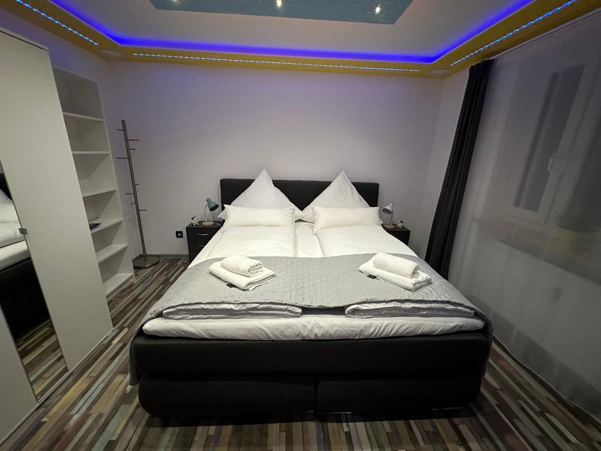 Modern Apartments Neuburg P - Top - 2 Zimmer, Komfort, Balkon, Wi-Fi, Smart Tv, Grosse Dusche, Kueche Neubourg-sur-le-Danube Extérieur photo